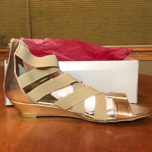 Strap/Metallic Sandals